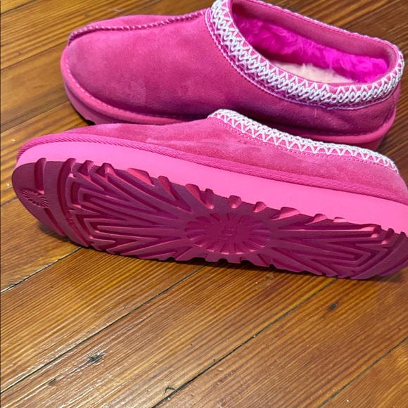 Authentic UGG Fuchsia Tazz Suede Slippers size 8 - Picture 4 of 5